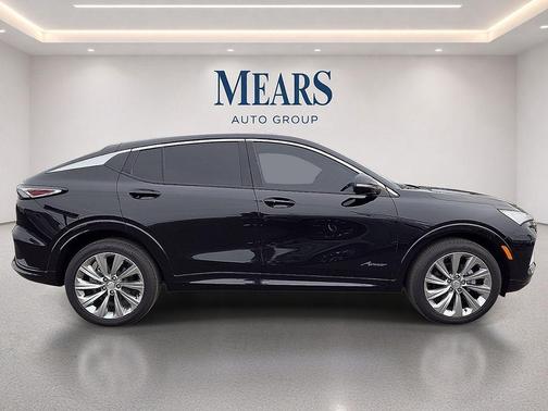Ebony Twilight Metallic 2024 Buick Envista Avenir FWD
