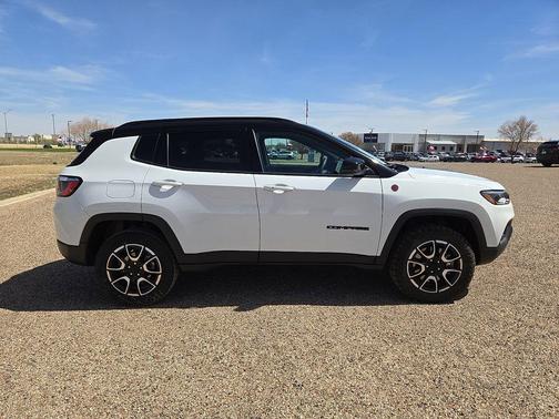 2024 Jeep Compass Trailhawk