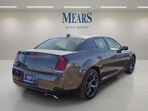 2023 Chrysler 300 S