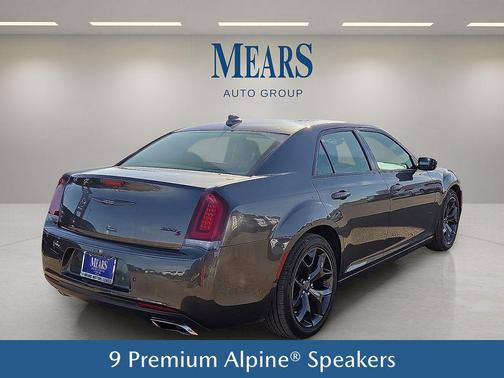 2023 Chrysler 300 S
