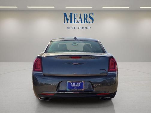 2023 Chrysler 300 S