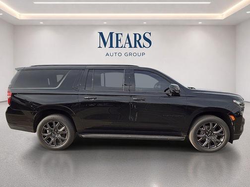Black 2024 Chevrolet Suburban RST