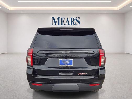 Black 2024 Chevrolet Suburban RST