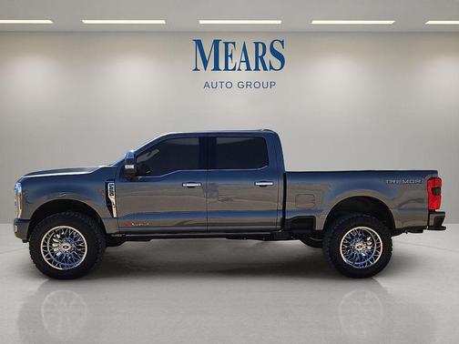 2026 Ford F-250 Platinum