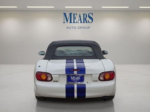 2000 Mazda MX-5 Miata 