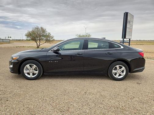 Mosaic Black Metallic 2024 Chevrolet Malibu 1LS
