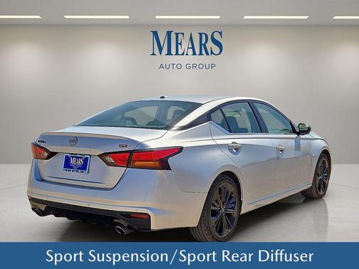 Brilliant Silver Metallic 2024 Nissan Altima SR FWD