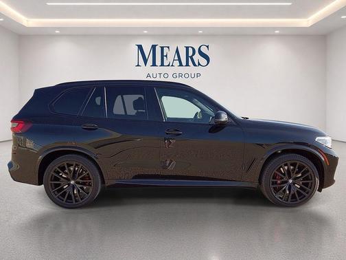 Black Sapphire Metallic 2023 BMW X5 M50i