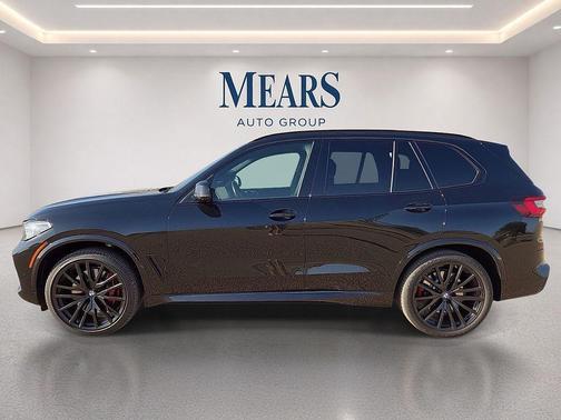Black Sapphire Metallic 2023 BMW X5 M50i