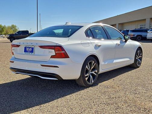 2025 Volvo S60 B5 Core