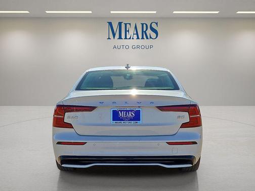 2025 Volvo S60 B5 Core