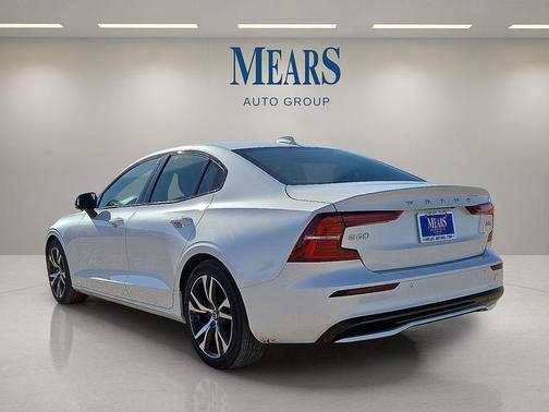 2025 Volvo S60 B5 Core