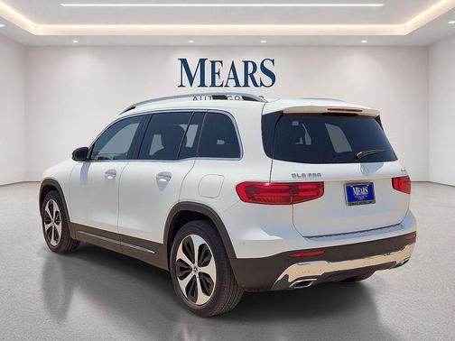 Polar White 2025 Mercedes-Benz GLB 250 4MATIC