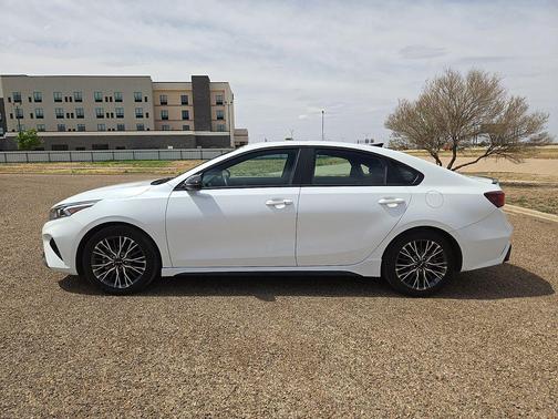 Snow White Pearl 2023 Kia Forte GT-Line