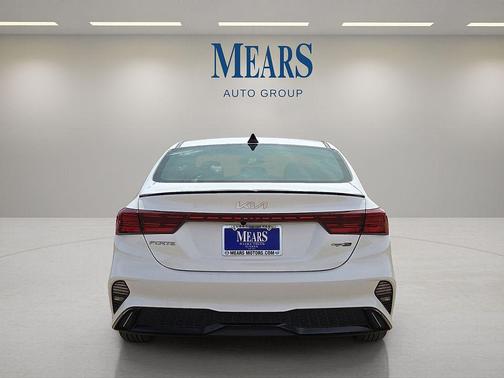 Snow White Pearl 2023 Kia Forte GT-Line