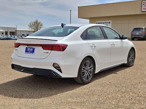 Snow White Pearl 2023 Kia Forte GT-Line