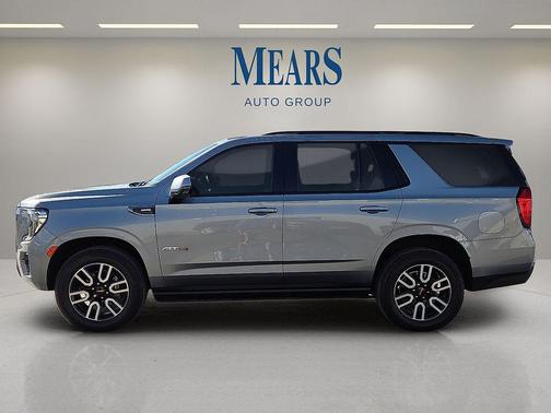 2023 GMC Yukon 4WD AT4