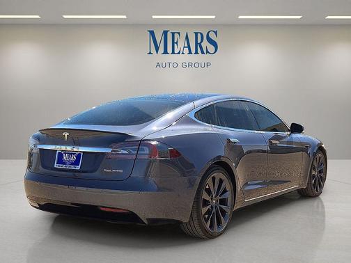 2020 Tesla Model S Performance