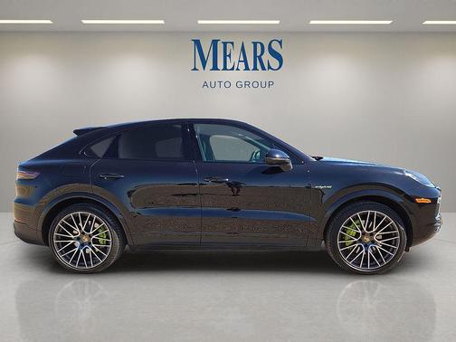 2022 Porsche Cayenne Cayenne