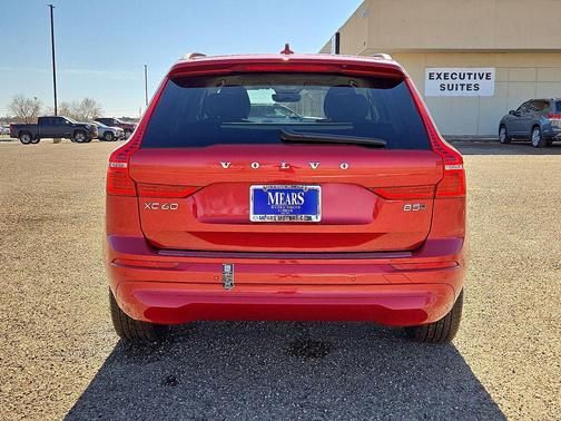 2023 Volvo XC60 B5 Core