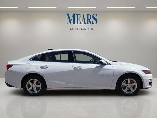 Summit White 2025 Chevrolet Malibu 1LS