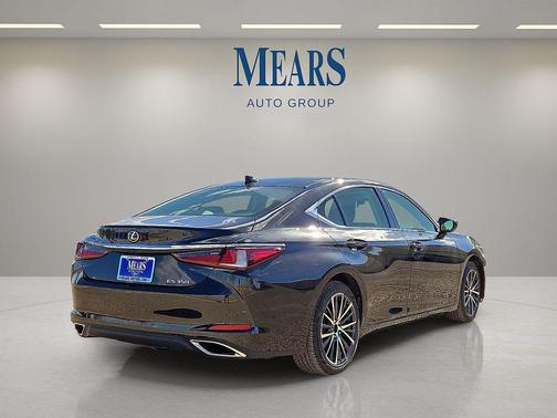 2022 Lexus ES 350 Base