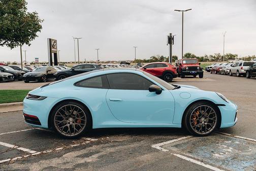 2021 Porsche 911 Carrera