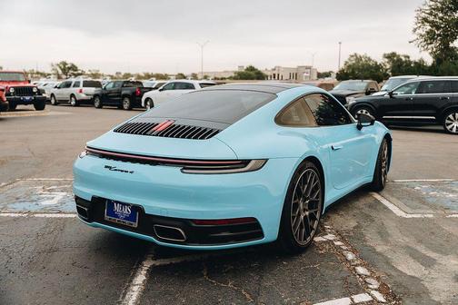 2021 Porsche 911 Carrera