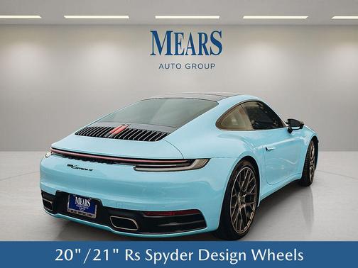 2021 Porsche 911 Carrera