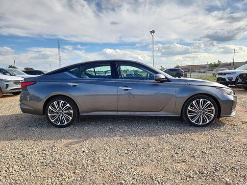 2023 Nissan Altima 2.5 SL