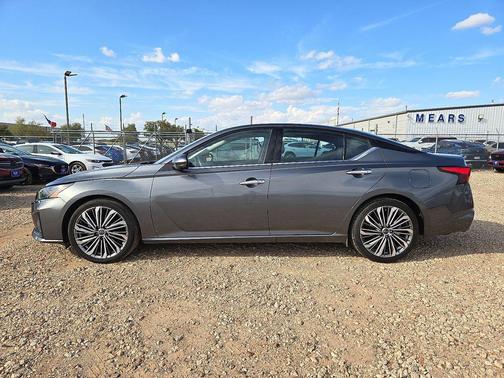 2023 Nissan Altima 2.5 SL