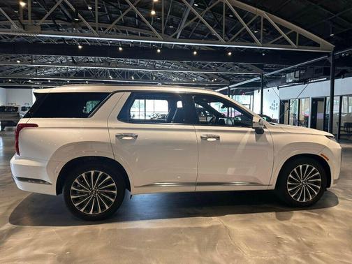 Hyper White 2024 Hyundai PALISADE Calligraphy