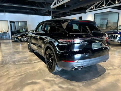 2021 Porsche Cayenne E-Hybrid/AWD/PremiumPkg/PanoRoof/Htd&CldSeats/ComfortAccess
