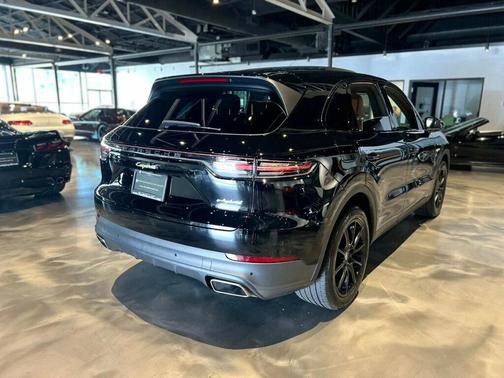 2021 Porsche Cayenne E-Hybrid/AWD/PremiumPkg/PanoRoof/Htd&CldSeats/ComfortAccess