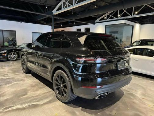 2021 Porsche Cayenne E-Hybrid/AWD/PremiumPkg/PanoRoof/Htd&CldSeats/ComfortAccess