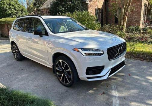 2023 Volvo XC90 Recharge Plug-In Hybrid T8 Ultimate Dark Theme 7-Seater