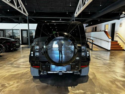 Santorini Black Metallic 2023 Land Rover Defender 110 V8