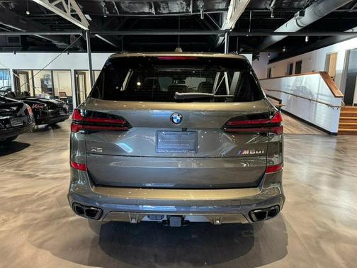 2025 BMW X5 M60i