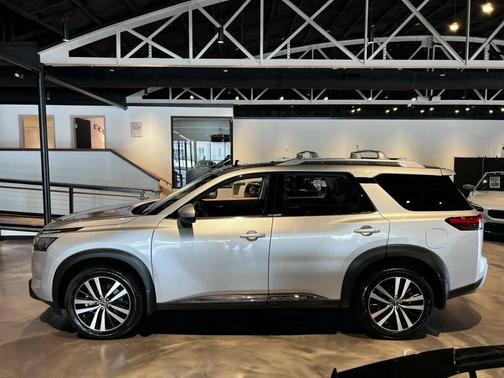 Brilliant Silver Metallic 2025 Nissan Pathfinder Platinum 4WD