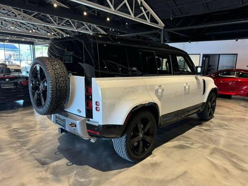 2021 Land Rover Defender 110 X-Dynamic HSE