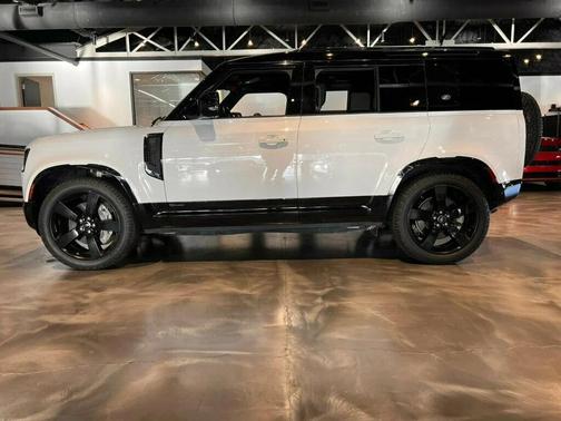 2021 Land Rover Defender 110 X-Dynamic HSE