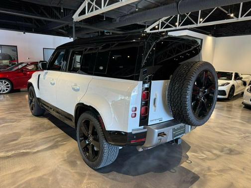 2021 Land Rover Defender 110 X-Dynamic HSE