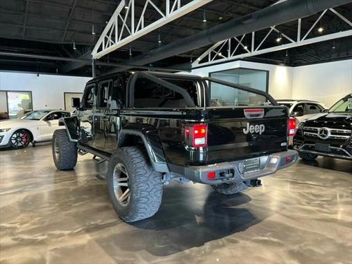 2022 Jeep Gladiator Overland