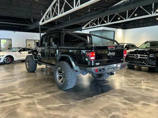 2022 Jeep Gladiator Overland