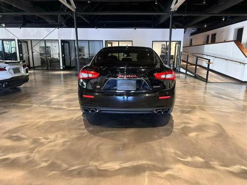 Nero 2016 Maserati Ghibli Base