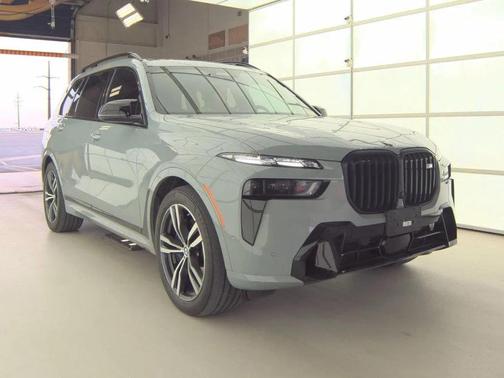 Brooklyn Grey Metallic 2024 BMW X7 M60i