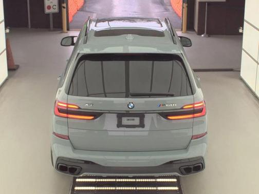 Brooklyn Grey Metallic 2024 BMW X7 M60i