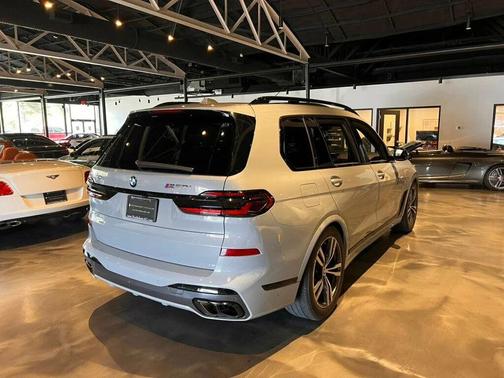 2024 BMW X7 M60i