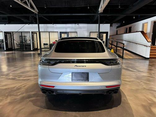 Dolomite Silver Metallic 2023 Porsche Panamera Platinum Edition