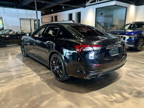 2021 Maserati Ghibli NerissimoPkg/12WayHtd&CldSeats/FullPremLeatherSeats/NAV/RearCam